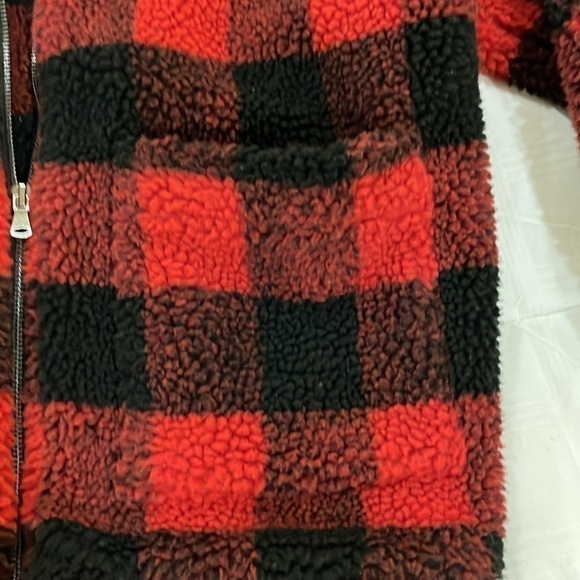 Elodie Faux Sherpa Jacket - Picture 2 of 12